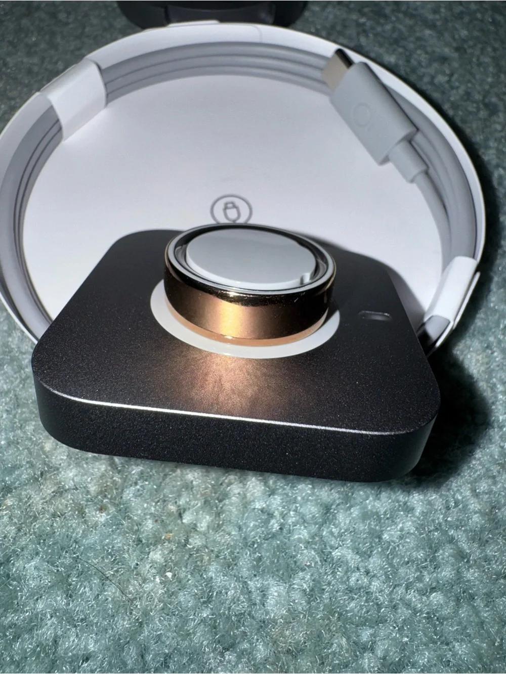 oura ring 4 size 9 Rose Gold Dock and battery charger